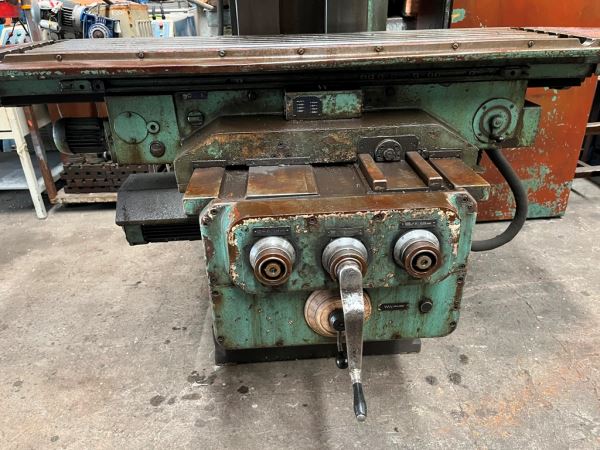 TAKSAN FSS 400 V-2 FREZE