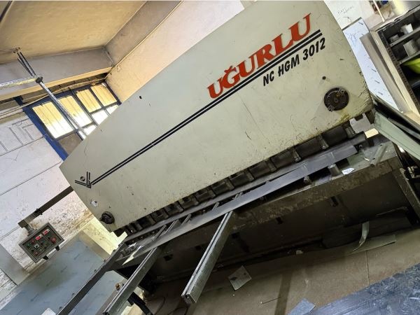 UĞURLU 3100 x 12 MM HİDROLİK GİYOTİN MAKAS