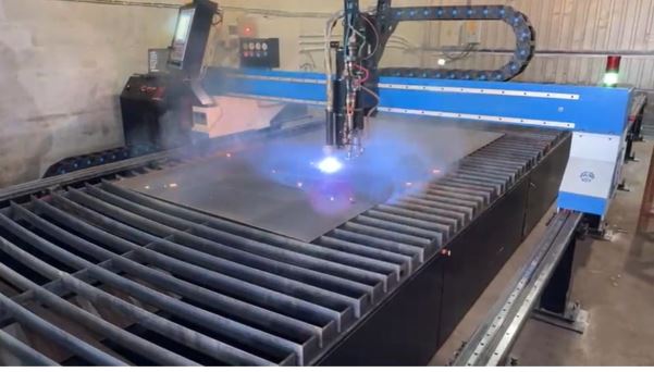 2023 MODEL PLAZMA-OKSİJEN KESİM MAKİNASI 8 x 2 M +VİDALI KOMPRESÖR HEDİYE
