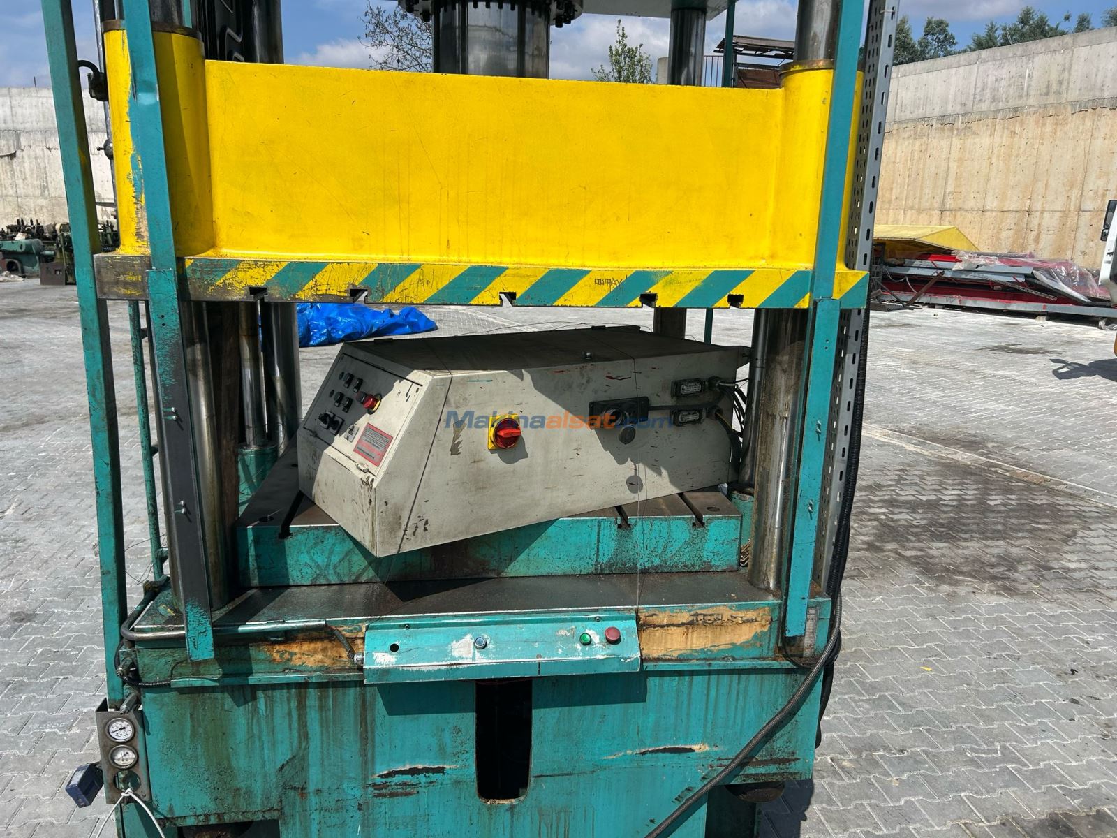 250 TON ÇİFT TESİR HİDROLİK PRES