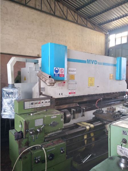 4200 Boy 225 Ton 2009 Model Cnc Abkant