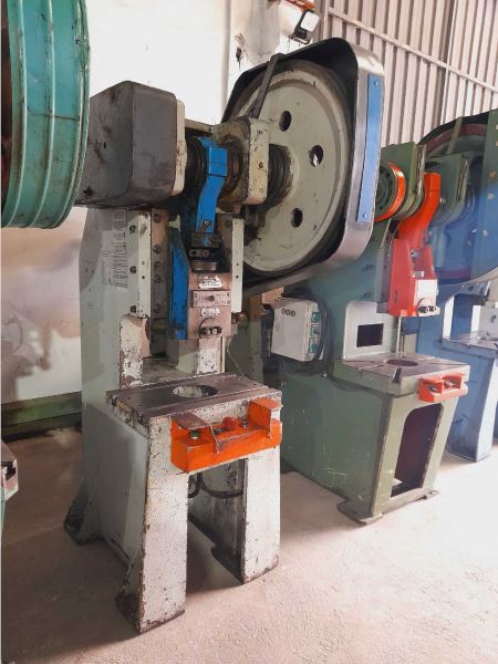DİRİNLER 30 TON EKSANTRİK PRES