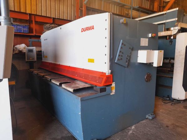 DURMA SBT 3013 HİDROLİK GİYOTİN MAKAS