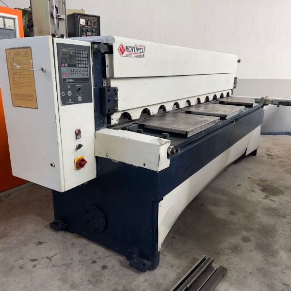 DURMAZLAR 2500 x 4 MM NC REDÜKTÖRLÜ GİYOTİN MAKAS