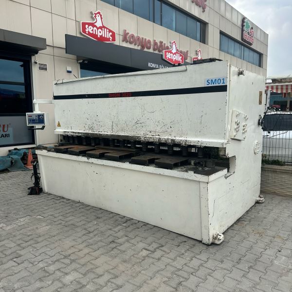 DURMAZLAR MARKA 3 METRE 20 MM NC HİDROLİK GİYOTİN MAKAS