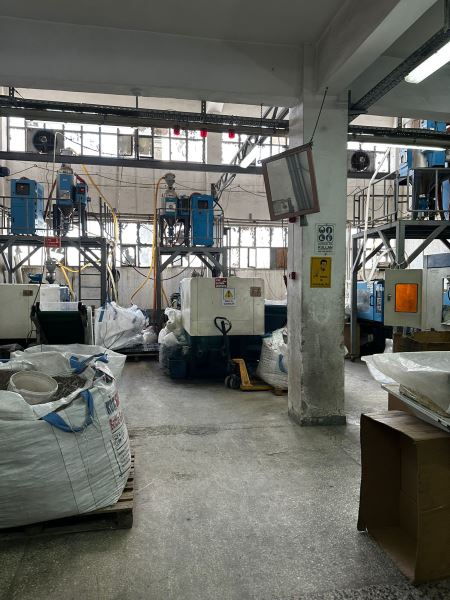 Komple Satılık Pet Şişe ve Kapak Üretim Tesisi