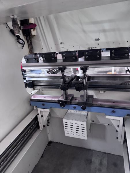 ERMAKSAN 1270 x 35 TON CNC ABKANT