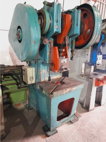 ERTÜRK 60 TON ÇELİK GÖVDE EKSANTRİK PRES