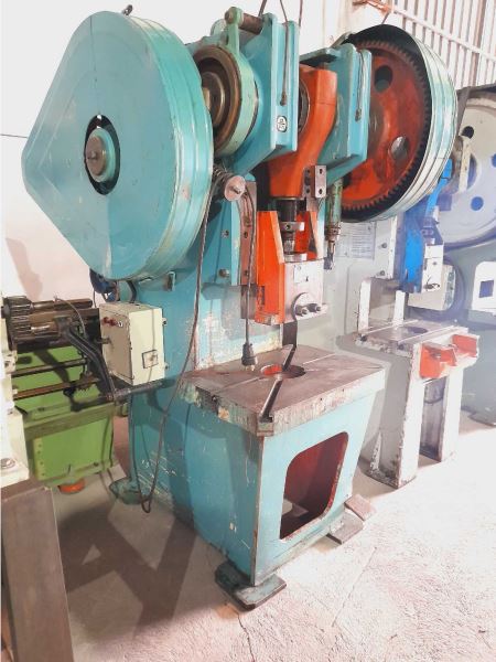 ERTÜRK 60 TON ÇELİK GÖVDE EKSANTRİK PRES