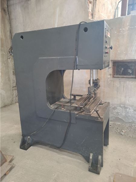 Hidrokar 30 Ton Hidrolik C Pres