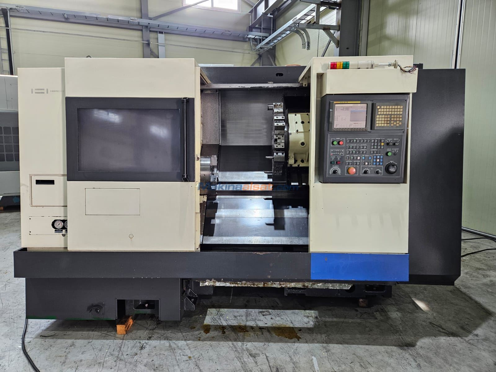 Hwacheon HI-TECH 400 15" CNC Torna