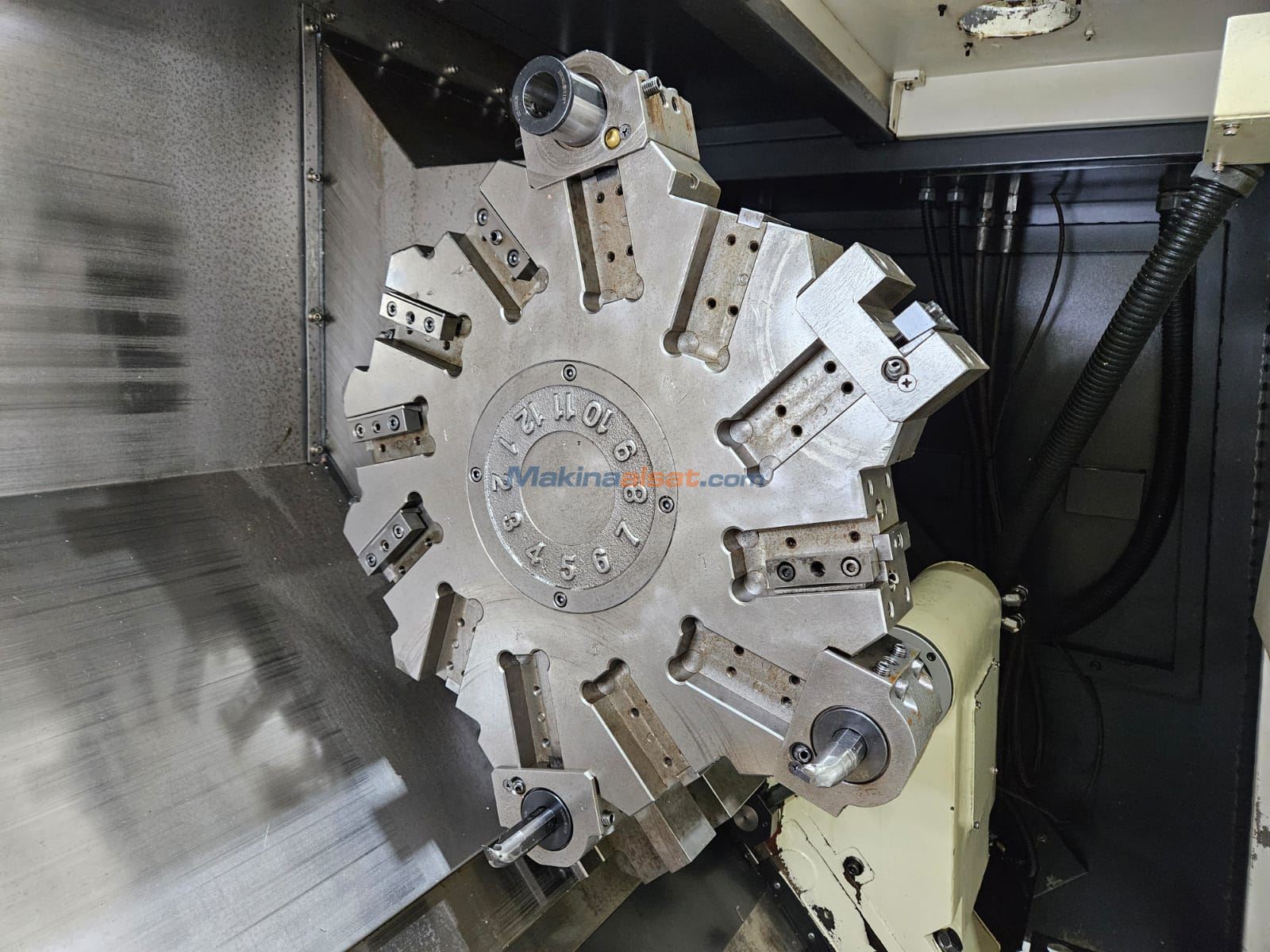 Hwacheon HI-TECH 400 15" CNC Torna