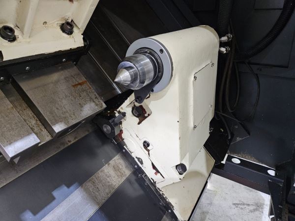 Hwacheon HI-TECH 400 15" CNC Torna