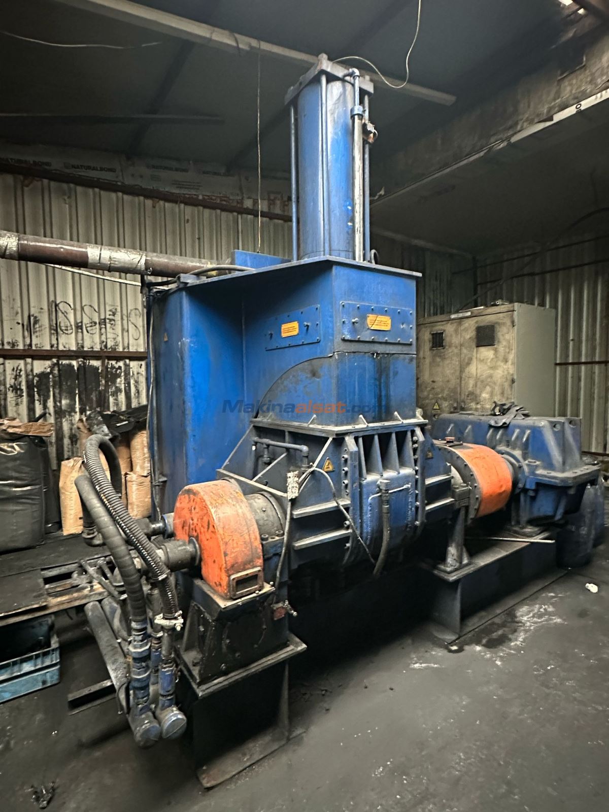 KNEADER