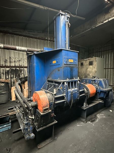 KNEADER