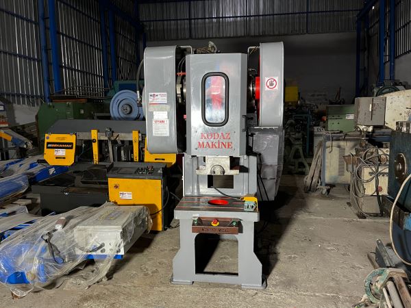 KODAZ 60 TON HAVA KAVRAMALI PRES