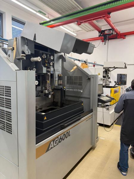 SODICK AG600L  2012 MODEL TEL EROZYON