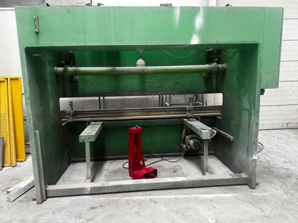 Elmalı 3 Metre 120 Ton NC Abkant Pres