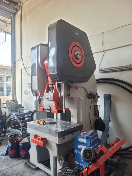 130 Ton Eksantrik Pres