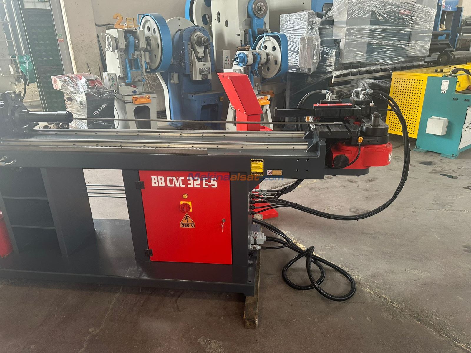 B BEND 32 CNC 3 EKSEN MALAFALI BORU BÜKME