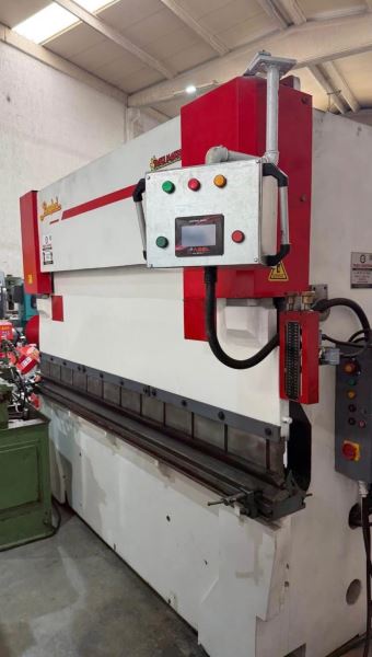BAYKAL MARKA 2500 BOY 6 MM HİDROLİK NC KONTROL KOMPLE BAKIMLI Abkant Pres