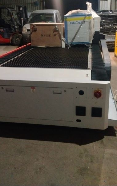 ÇİN MALİ 1500 x 3000  3 KW FİBER LAZER