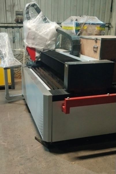 ÇİN MALİ 1500 x 3000  3 KW FİBER LAZER