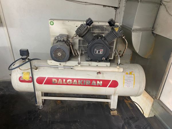 DALGAKIRAN 300 Litre PİSTONLU KOMPRESÖR