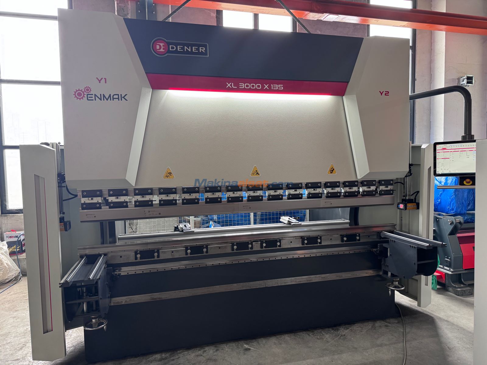 DENER PUMA 3100 x 135 TON  (2 EL ) CNC ABKANT