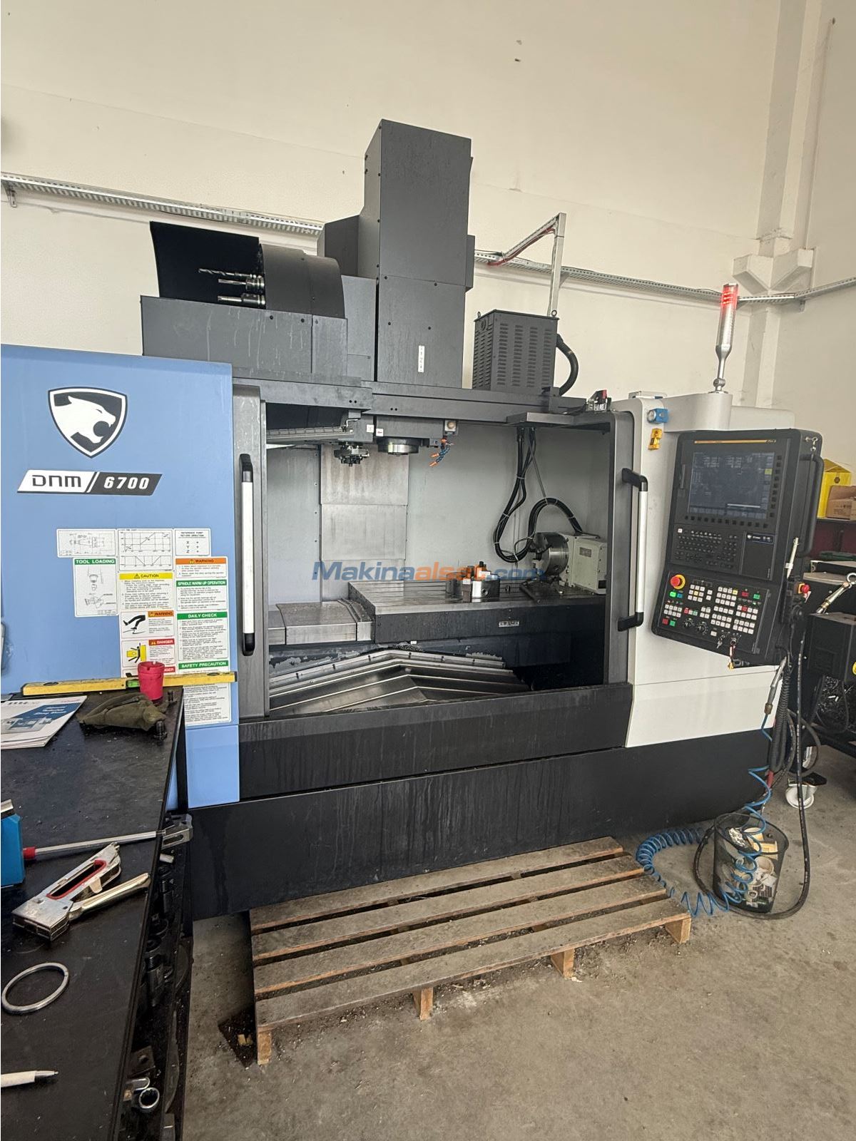 DOOSAN DN SOLUTİONS DNM 6700 DİVİZÖRLÜ CNC Dik İşlem