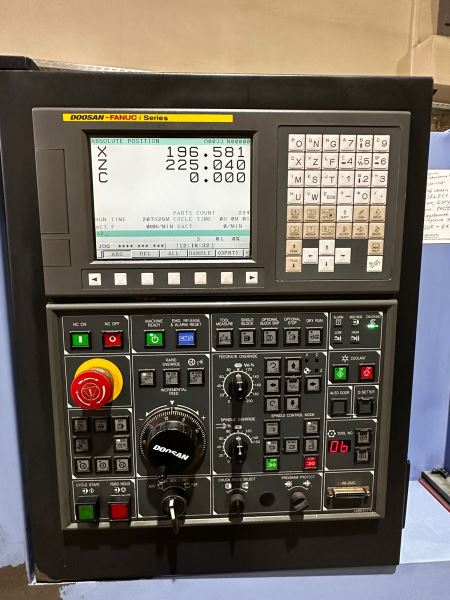 DOOSAN Lynx 220LM / C EKSEN /4 adet Canlı Takım CNC Torna