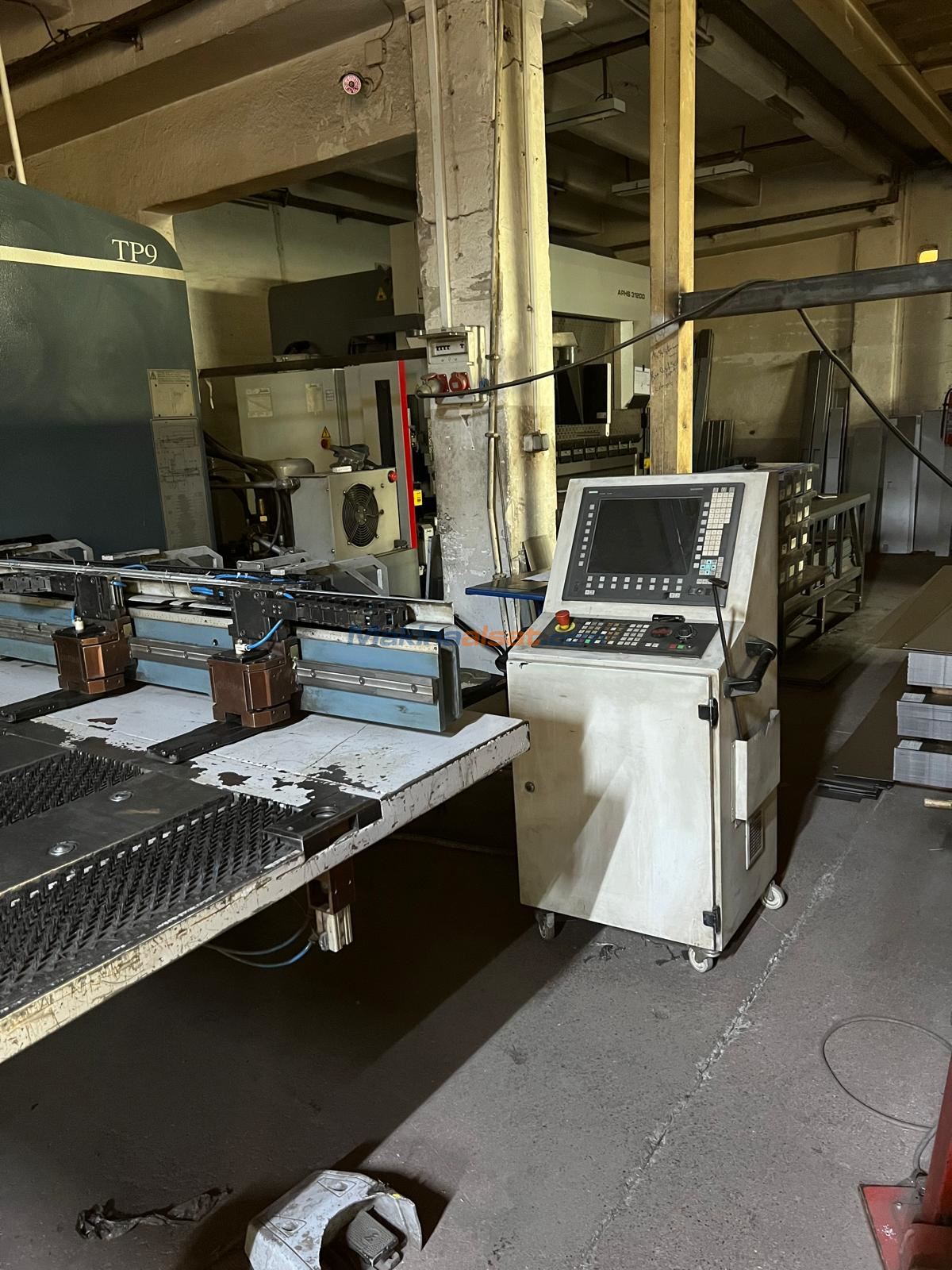 DURMA TP9 CNC PUNCH
