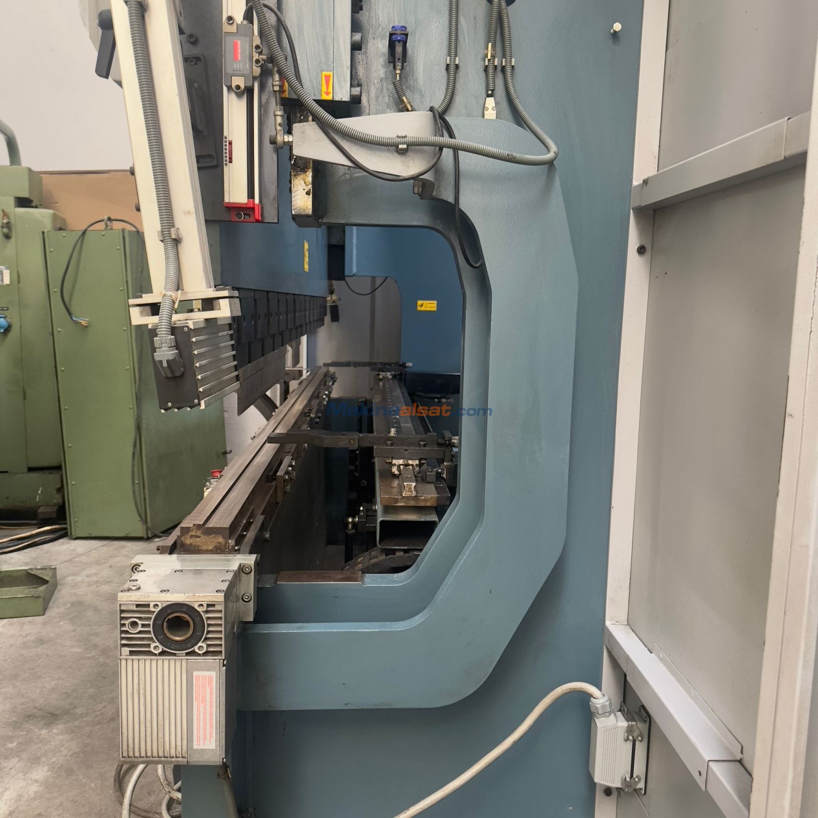 DURMAZLAR AD-S 30135 6 EKSEN CNC HİDROLİK ABKANT PRES