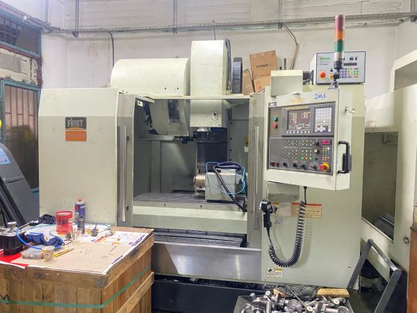 FIRST MCV 1000 4 EKSEN DİVİZORLU CNC DİK İŞLEME MERKEZİ