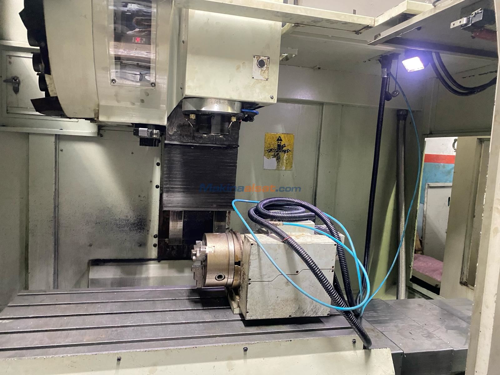FIRST MCV 1000 4 EKSEN DİVİZORLU CNC DİK İŞLEME MERKEZİ