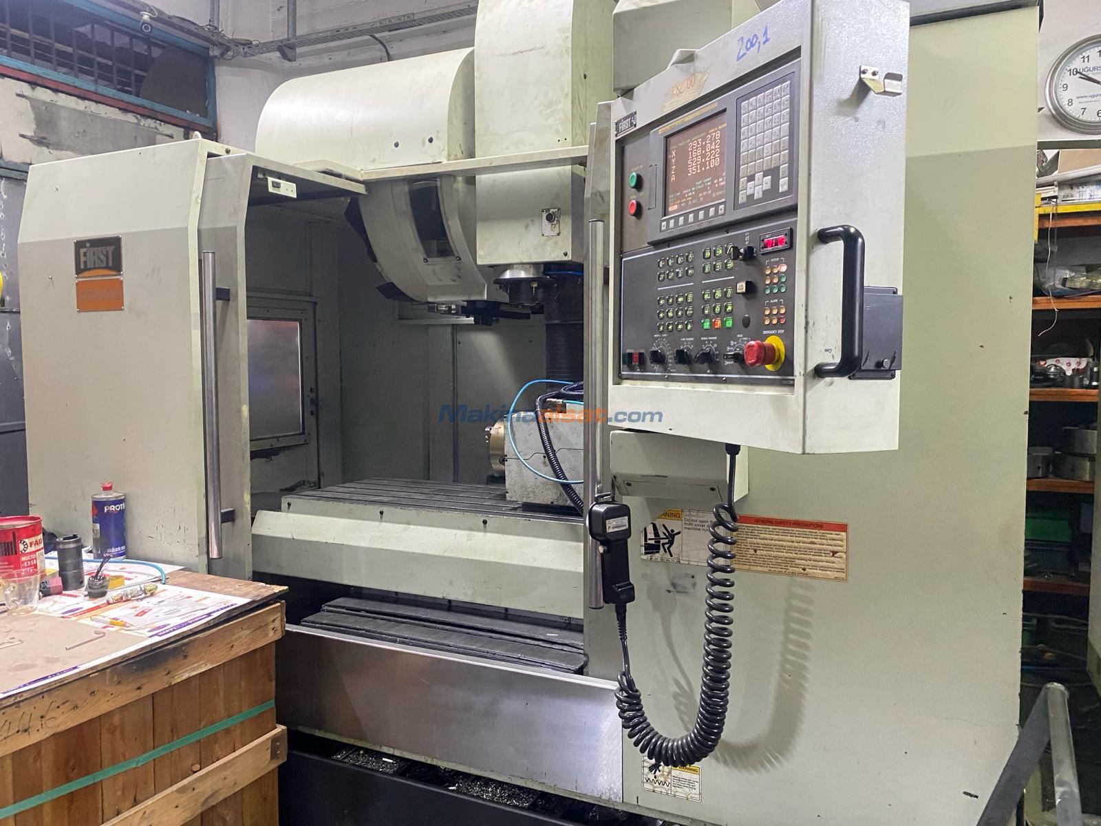 FIRST MCV 1000 4 EKSEN DİVİZORLU CNC DİK İŞLEME MERKEZİ