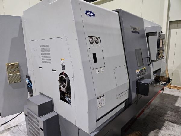 Hyundia SKT250Y ( C ve Y Eksen ) 2009 CNC Torna