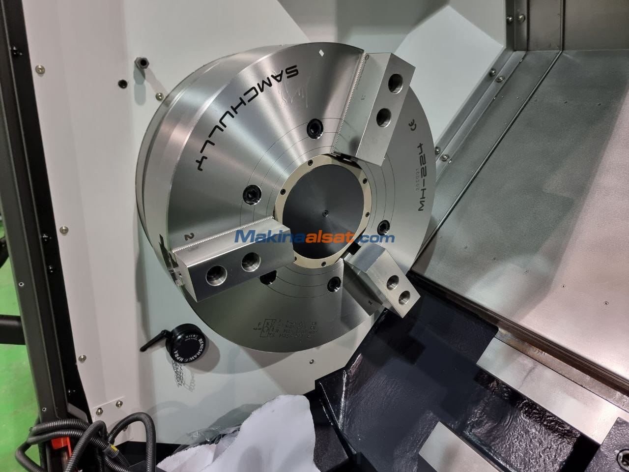 Hyundia SKT250Y ( C ve Y Eksen ) 2009 CNC Torna