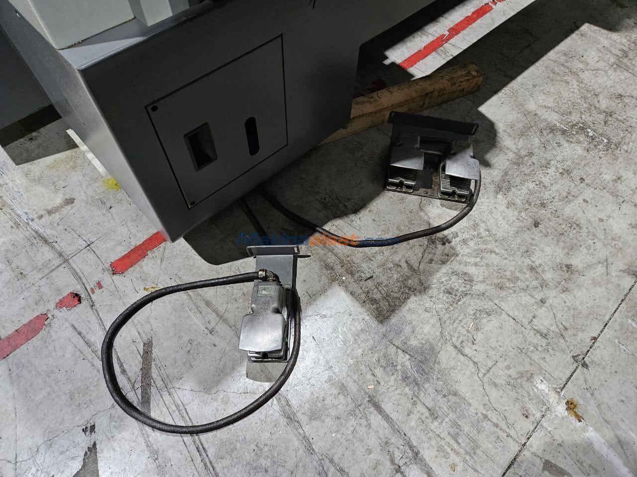 Hyundia SKT250Y ( C ve Y Eksen ) 2009 CNC Torna