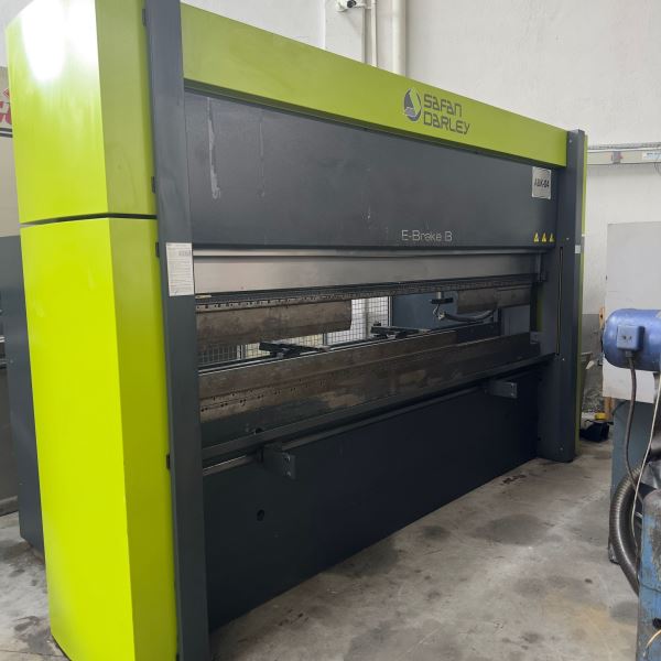 SAFAN DARLEY MARKA 3X100 TON 6 EKSEN CNC SERVO ABKANT PRES