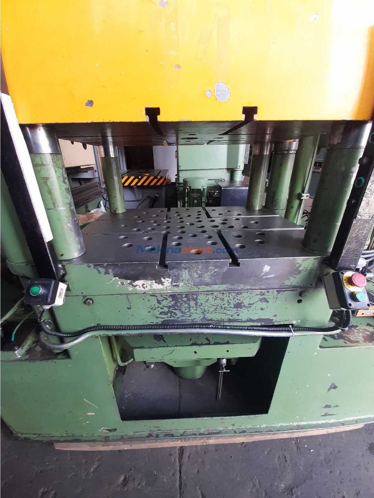 ÖZKOÇ MARKA 160 TON SIVAMA PRESİ