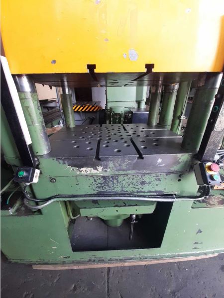 ÖZKOÇ MARKA 160 TON SIVAMA PRESİ
