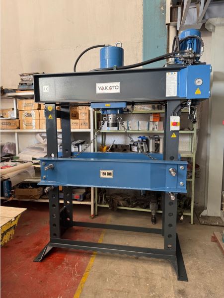 YAKATO 150 Ton Kollu Motorlu Gezer Piston Hidrolik Atölye Presi