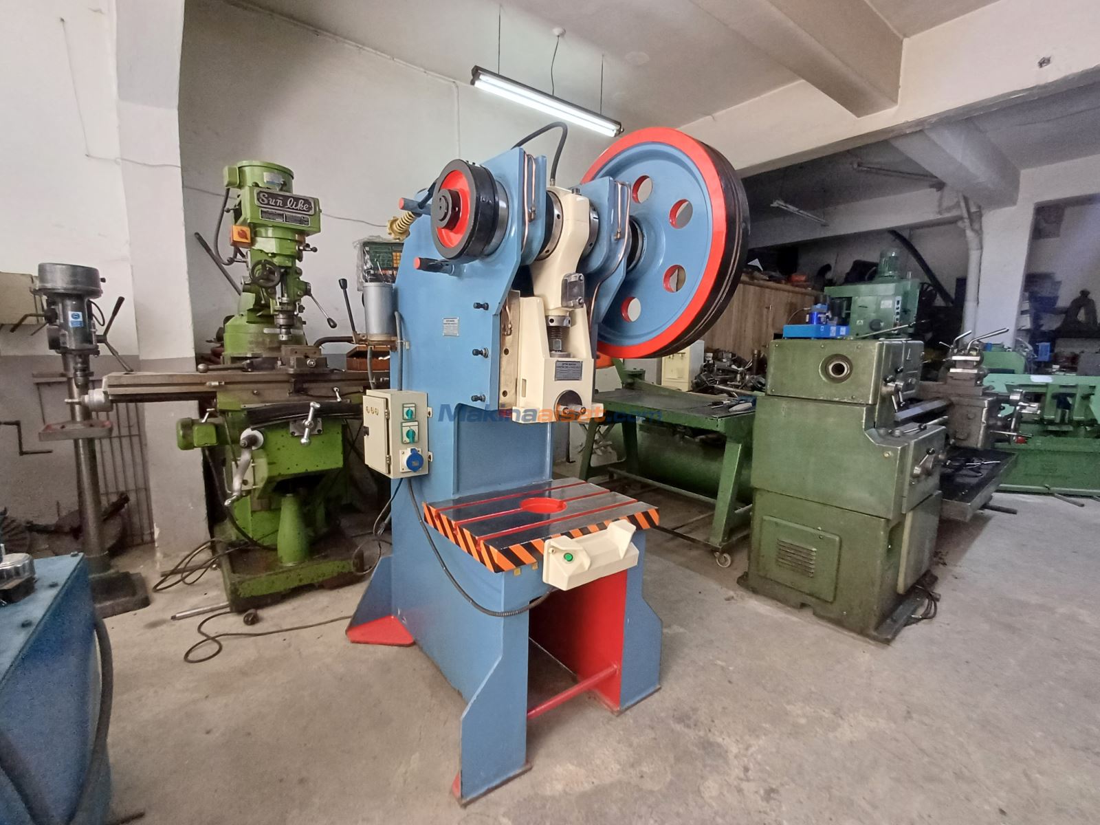 35 TON ÇELİK GÖVDE EKSANTERİK PRES