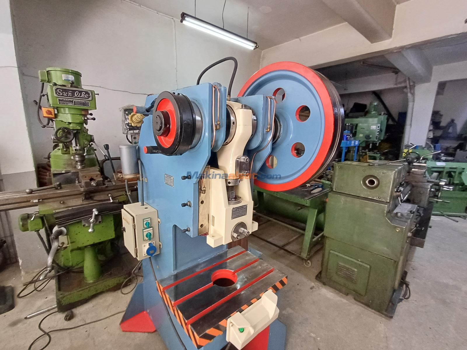 35 TON ÇELİK GÖVDE EKSANTERİK PRES