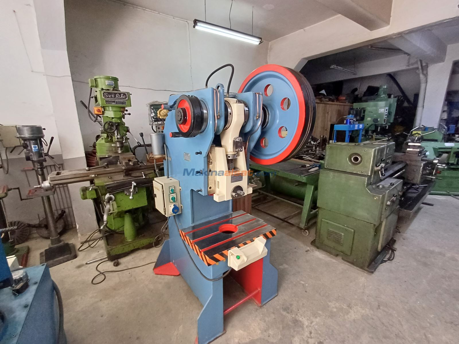 35 TON ÇELİK GÖVDE EKSANTERİK PRES
