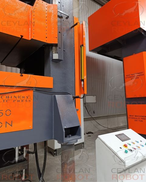 350 TON HİDROLİK PRES