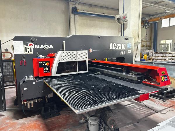Amada AC 2510 Punch Presl