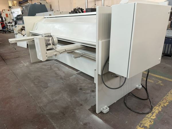 BAYKAL 3 METRE 6 MM HİDROLİK MAKAS