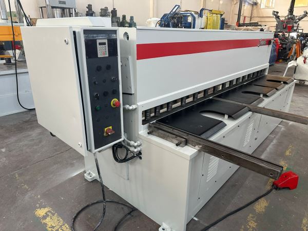 BAYKAL 3 METRE 6 MM HİDROLİK MAKAS